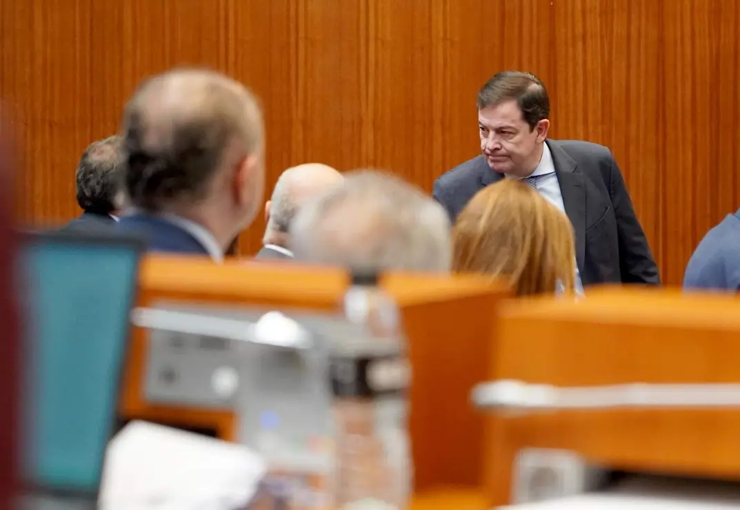 Pleno de las Cortes Foto Leticia Pérez (14)