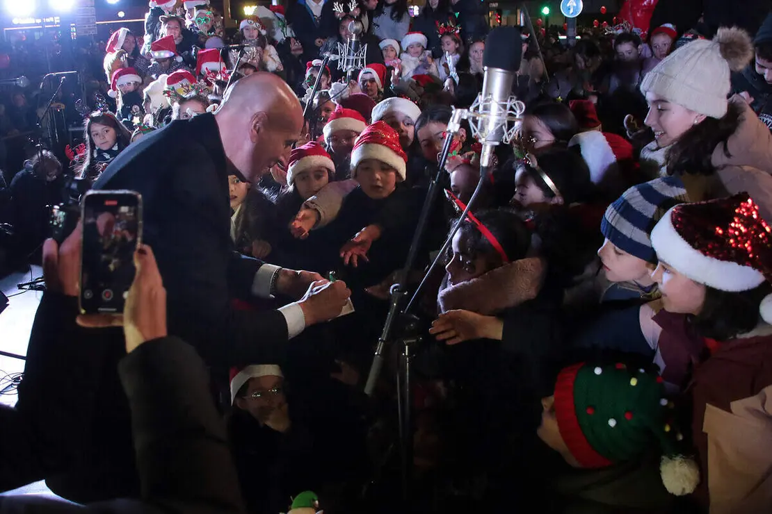 El alcalde de León, José Antonio Díez, preside el acto del encendido del alumbrado navideño de la ciudad