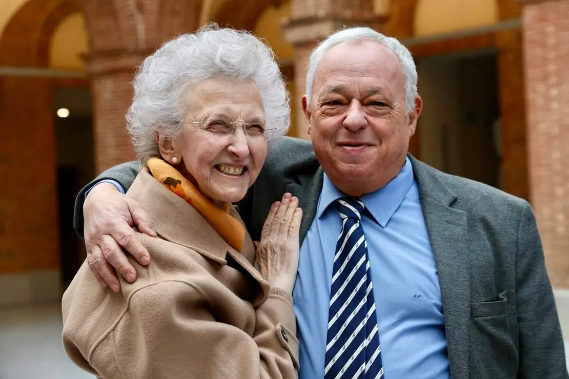 El consejero de Cultura, Turismo y Deporte, Gonzalo Santonja, inaugura la Jornada de presentación pública del programa de actuación en el pórtico occidental de la Catedral de León y de la réplica de una de sus esculturas