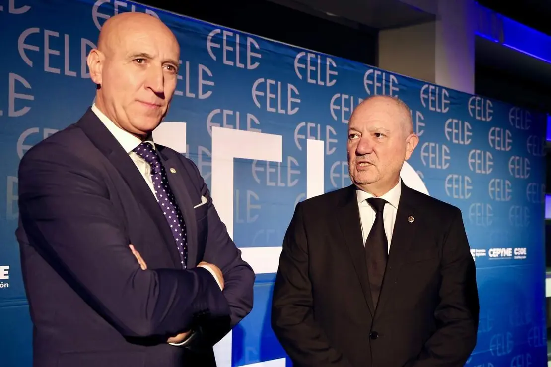 La Federación Leonesa de Empresarios celebra el 33 Día de la Empresa con un acto al que asiste el presidente de la Confederación Española de Organizaciones Empresariales, Antonio Garamendi, y en que se entregarán el galardón al Empresario del Año 2025 y otras distinciones