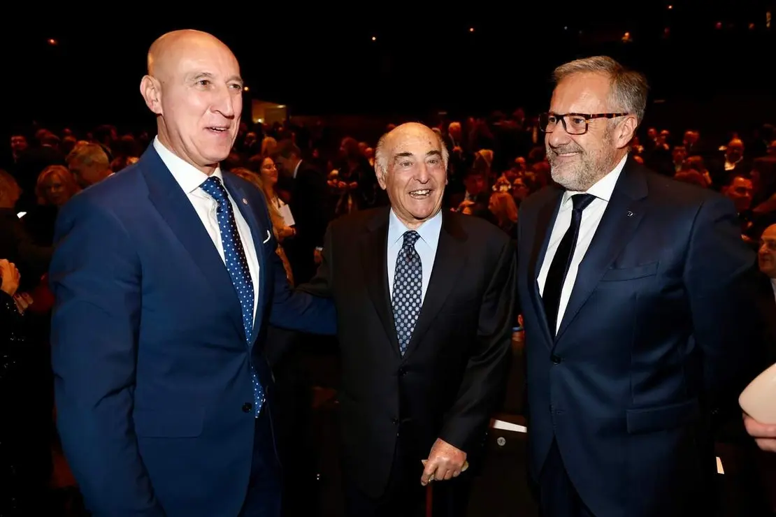La Federación Leonesa de Empresarios celebra el 33 Día de la Empresa con un acto al que asiste el presidente de la Confederación Española de Organizaciones Empresariales, Antonio Garamendi, y en que se entregarán el galardón al Empresario del Año 2025 y otras distinciones