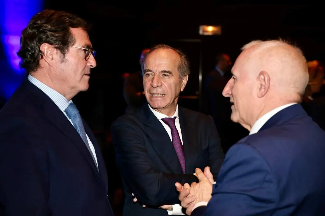 La Federación Leonesa de Empresarios celebra el 33 Día de la Empresa con un acto al que asiste el presidente de la Confederación Española de Organizaciones Empresariales, Antonio Garamendi, y en que se entregarán el galardón al Empresario del Año 2025 y otras distinciones