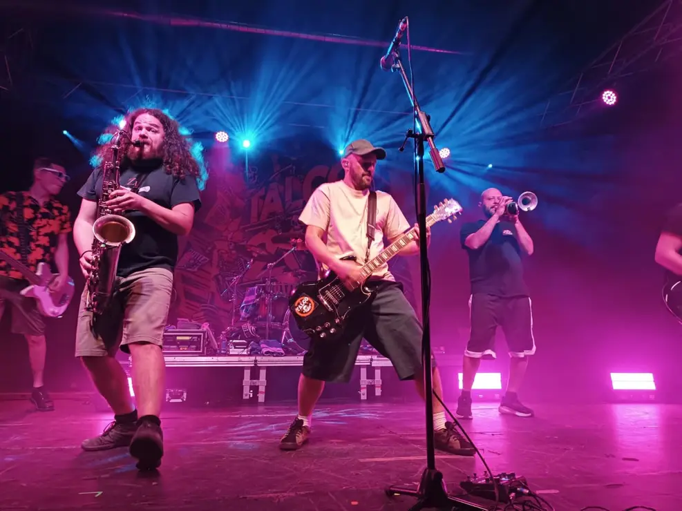 La banda italiana Talco celebra sus 20 años de trayectoria sobre los escenarios en Espacio Vías de León. Fotos: Luis Rodríguez