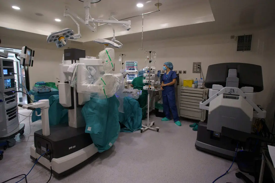 Operación de urología con el robot Da Vinci en el hospital El Bierzo de Ponferrada