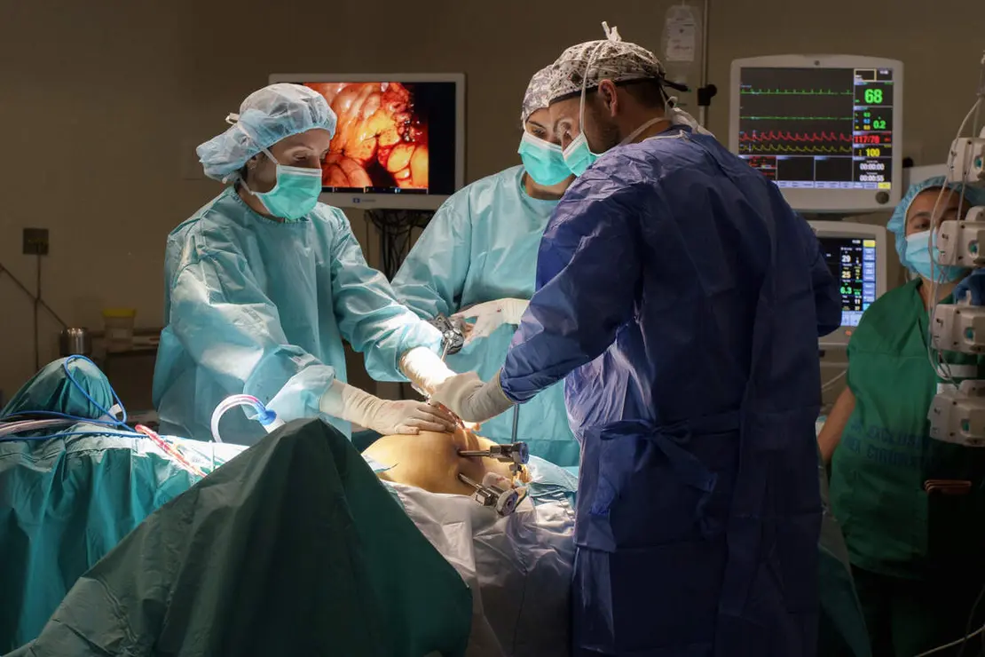 Operación de urología con el robot Da Vinci en el hospital El Bierzo de Ponferrada