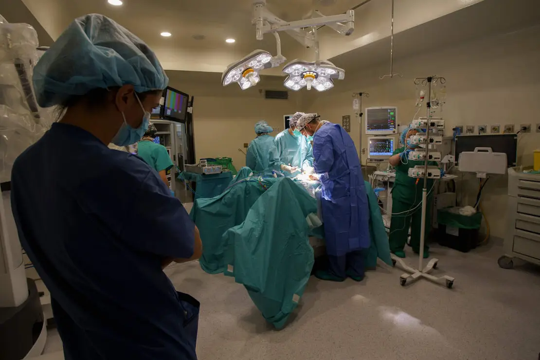 Operación de urología con el robot Da Vinci en el hospital El Bierzo de Ponferrada