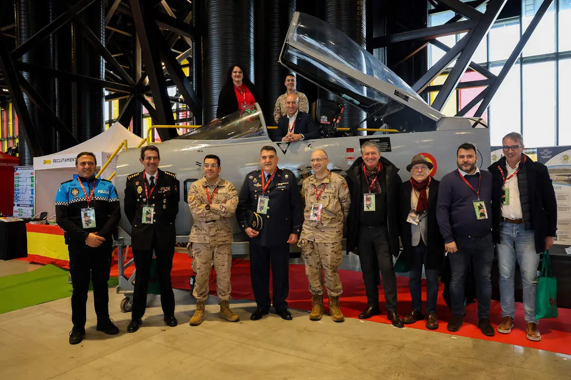 El alcalde de León, José Antonio Diez, preside la inauguración de la 35 edición de Expojoven