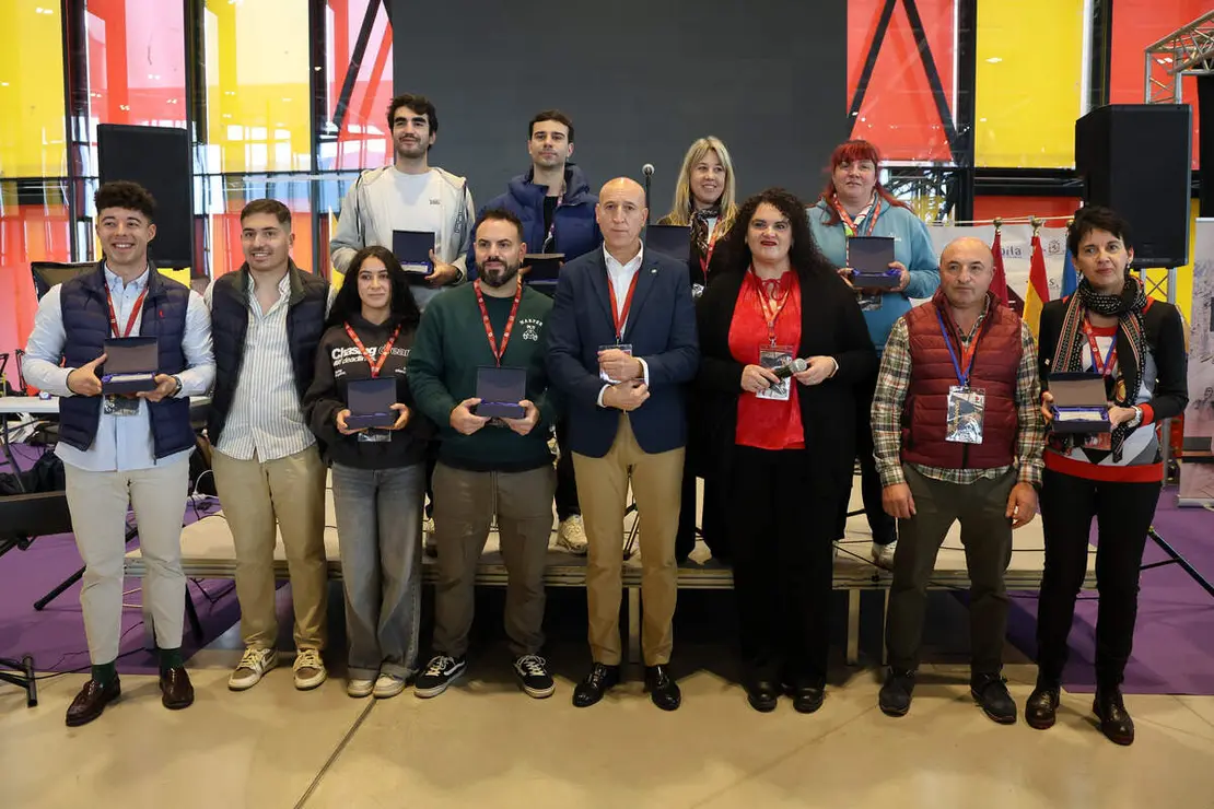 El alcalde de León, José Antonio Diez, preside la inauguración de la 35 edición de Expojoven
