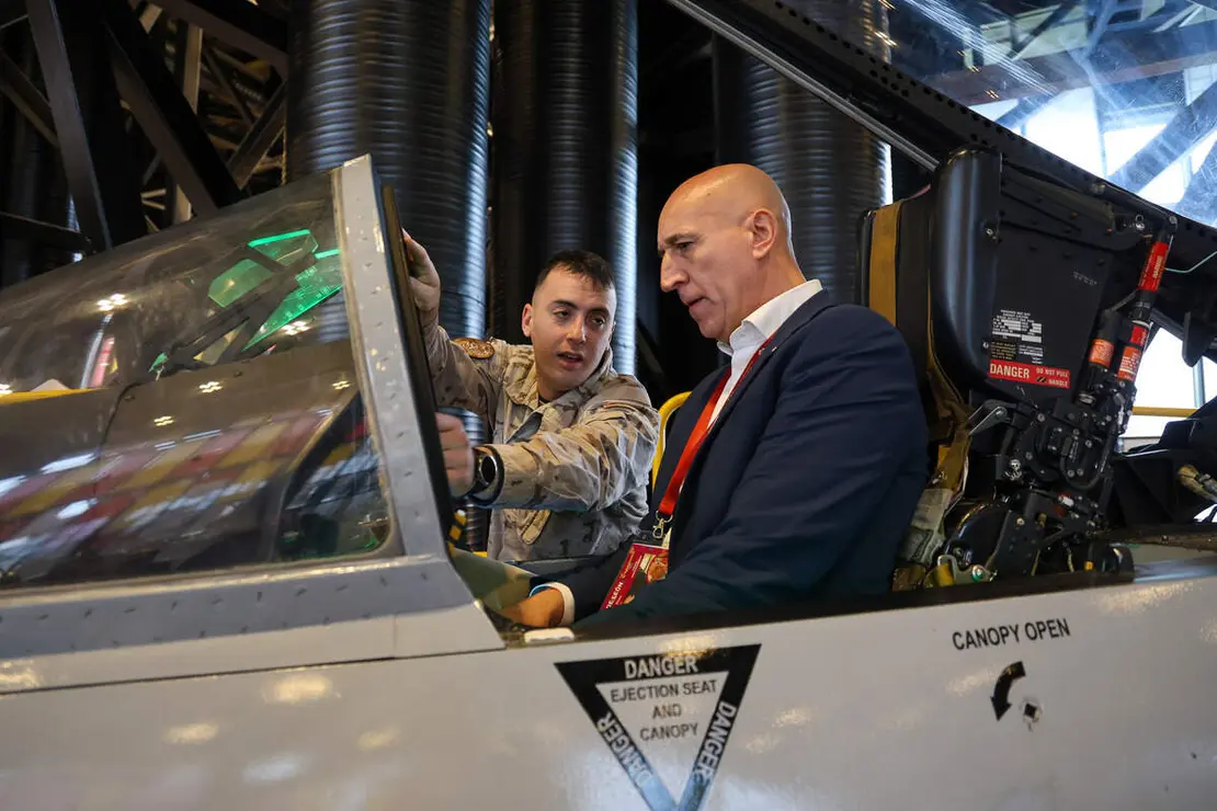 El alcalde de León, José Antonio Diez, preside la inauguración de la 35 edición de Expojoven