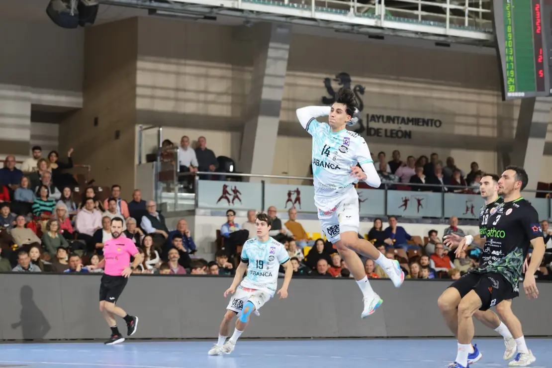 WhatsApp Image 2025-11-29 at 21.37.14