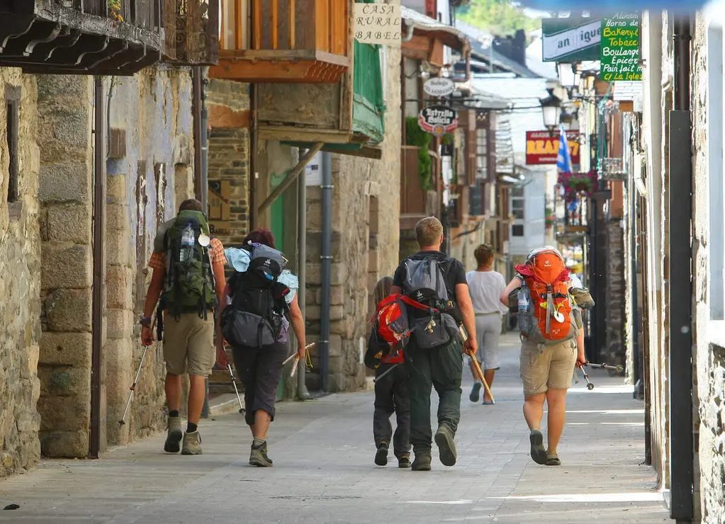 Peregrinos a su paso por la comarca del Bierzo