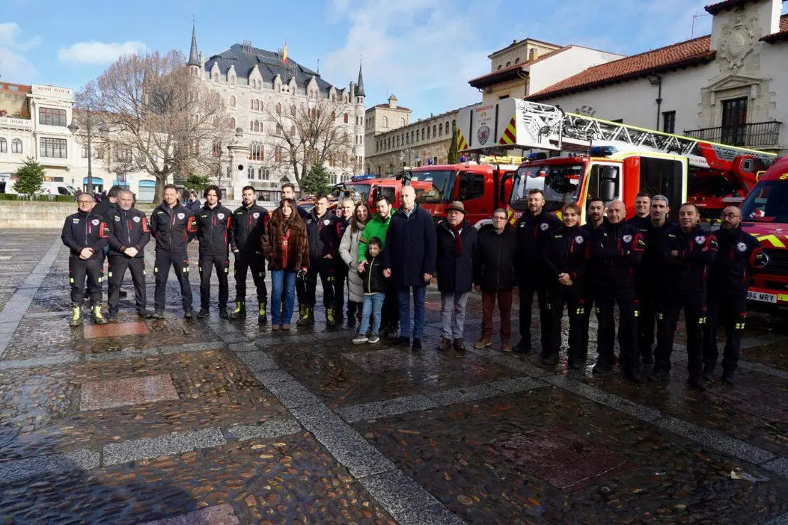 Calendario Bomberos (4)