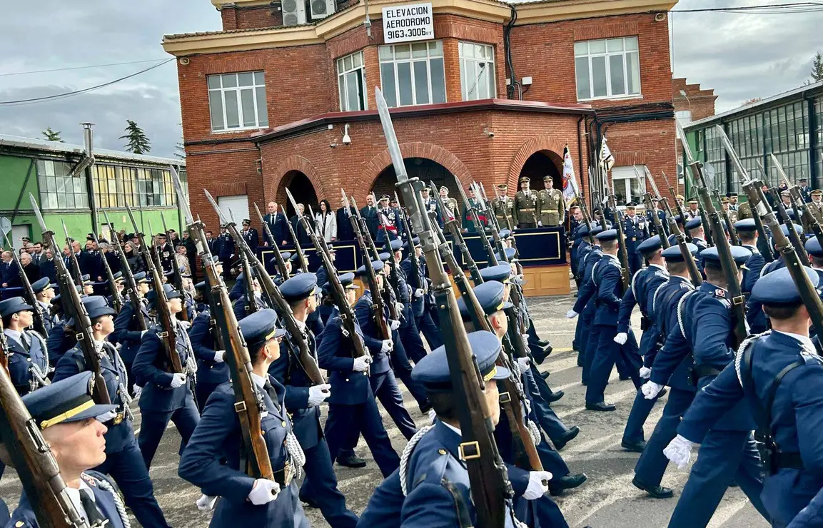 JUra bandera alumnos base Aérea (ABA) (1)