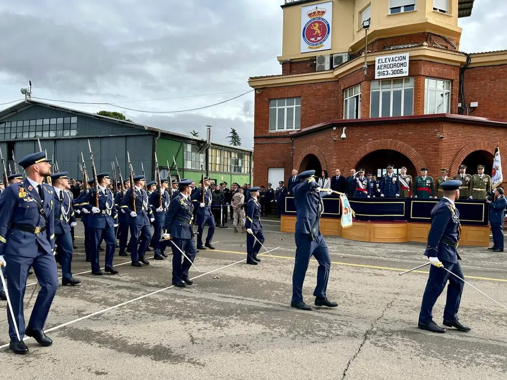 JUra bandera alumnos base Aérea (ABA) (11)