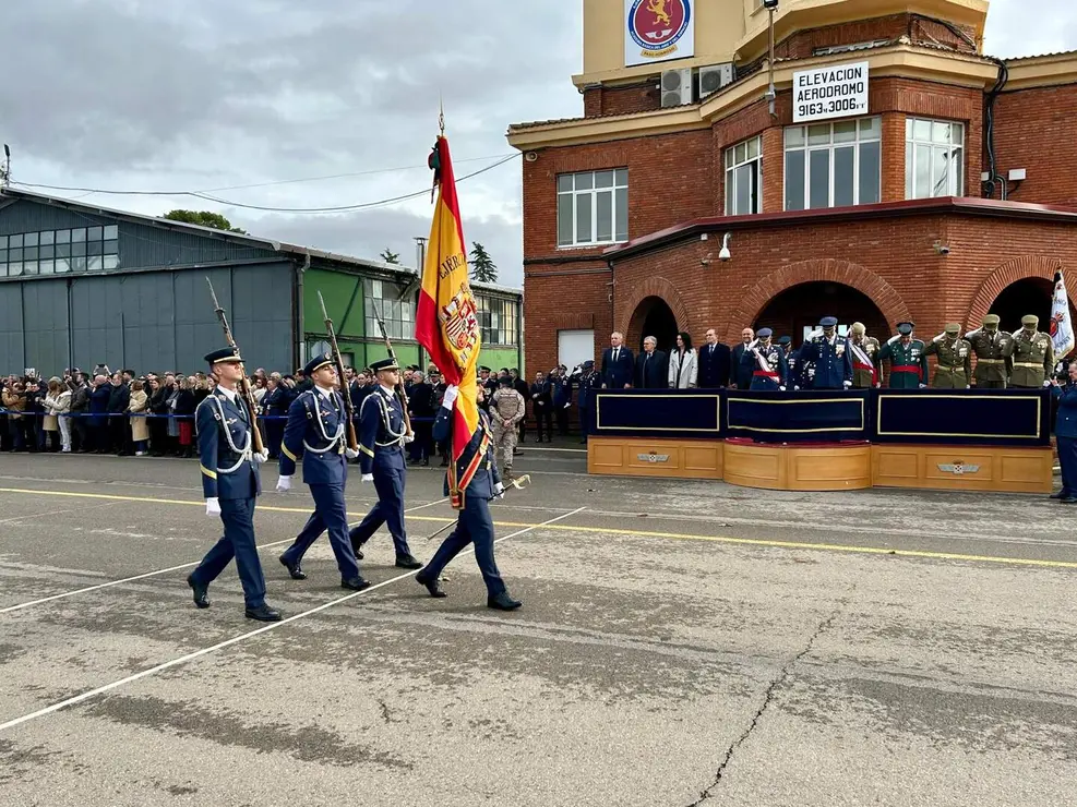 JUra bandera alumnos base Aérea (ABA) (12)