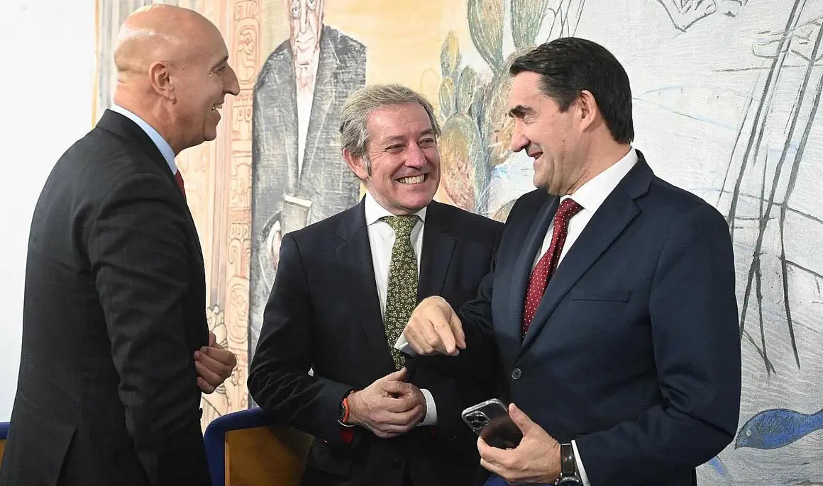 La Fundación Laboral de la Construcción de Castilla y León presenta el nuevo centro de formación de León, con la participación del consejero de Medio Ambiente, Vivienda y Ordenación del Territorio, Juan Carlos Suárez-Quiñones. Fotos: Peio García