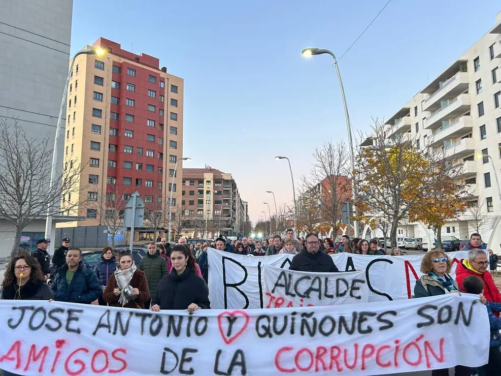 WhatsApp Image 2025-12-13 at 17.58.48