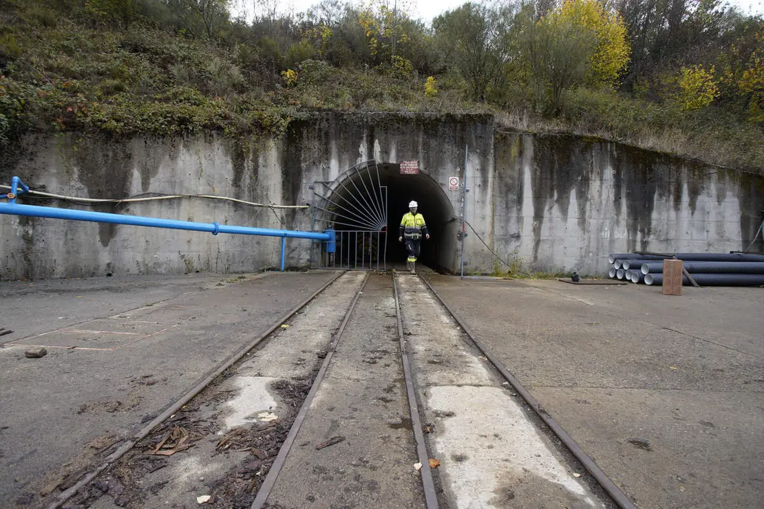 Trabajos de adecuaci&oacute;n de la Escuela Laboral de Laciana (Le&oacute;n), para el proyecto tur&iacute;stico 'La mina en vivo'