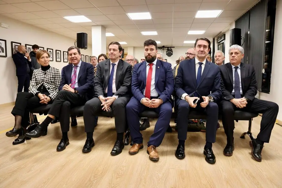 El presidente de la Junta de Castilla y Le&oacute;n, Alfonso Fern&aacute;ndez Ma&ntilde;ueco, presenta las obras de finalizaci&oacute;n del pol&iacute;gono industrial de Villadangos del P&aacute;ramo (Le&oacute;n)