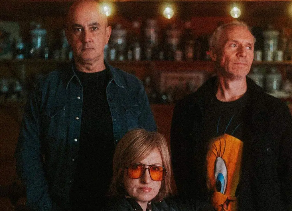 MARY J. PORTER TR&Iacute;O_FOTO 1