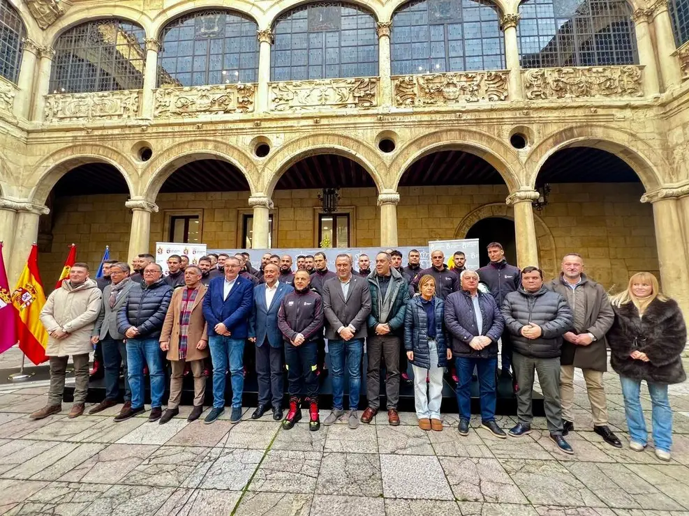 Acto de recibimiento a los 25 nuevos bomberos del Servicio de Prevenci&oacute;n, Extinci&oacute;n de Incendios y Salvamento de la Diputaci&oacute;n de Le&oacute;n