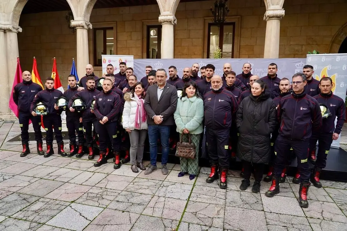 Acto de recibimiento a los 25 nuevos bomberos del Servicio de Prevenci&oacute;n, Extinci&oacute;n de Incendios y Salvamento de la Diputaci&oacute;n de Le&oacute;n