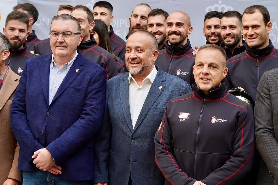 Acto de recibimiento a los 25 nuevos bomberos del Servicio de Prevenci&oacute;n, Extinci&oacute;n de Incendios y Salvamento de la Diputaci&oacute;n de Le&oacute;n