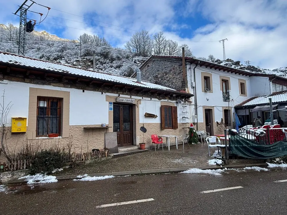 &Uacute;ltima comida en la Venta de Getino con Mirta y Carlos, un cl&aacute;sico de la hosteler&iacute;a provincial que ha cerrado sus puertas. Fotos de Javier Diez Reyero (2)
