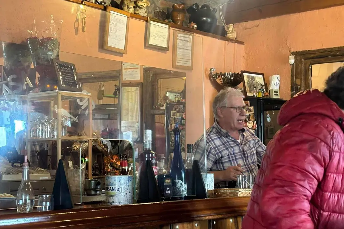 &Uacute;ltima comida en la Venta de Getino con Mirta y Carlos, un cl&aacute;sico de la hosteler&iacute;a provincial que ha cerrado sus puertas. Fotos de Javier Diez Reyero (5)