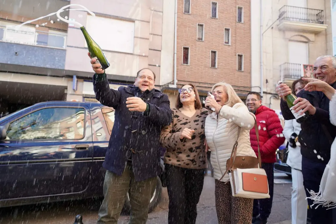 El &ldquo;Gordo&rdquo; de la Loter&iacute;a de Navidad reparte 468 millones de euros en La Ba&ntilde;eza (Le&oacute;n)