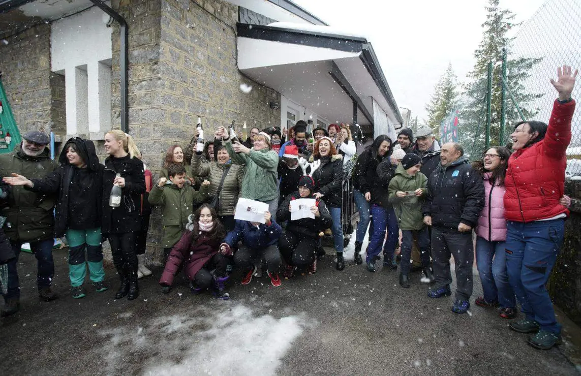 Alzheimer Villablino Loter&iacute;a Gordo (4)