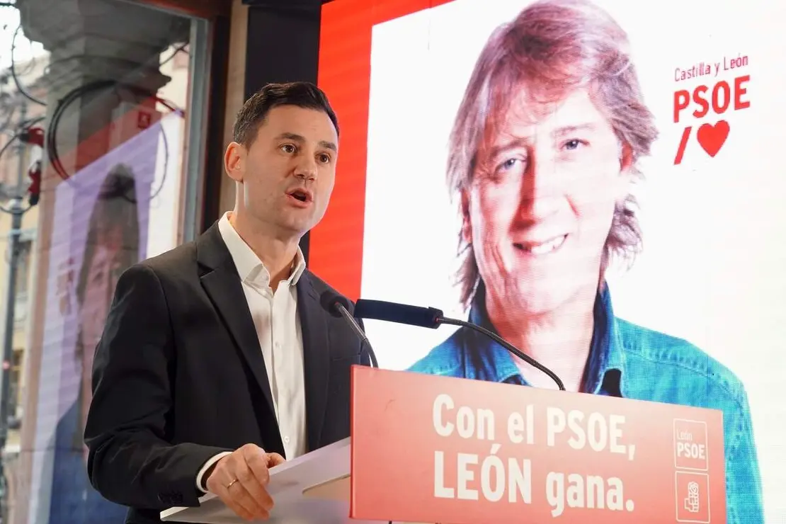 El PSOE presenta la candidatura de Le&oacute;n para las elecciones auton&oacute;micas con la asistencia de los candidatos encabezados por Nuria Rubio, vicesecretaria general en Castilla y Le&oacute;n, y por el secretario provincial, Javier Alfonso Cend&oacute;n