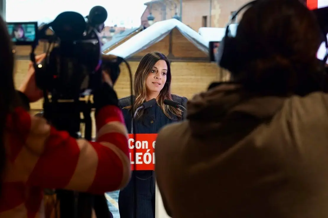El PSOE presenta la candidatura de Le&oacute;n para las elecciones auton&oacute;micas con la asistencia de los candidatos encabezados por Nuria Rubio, vicesecretaria general en Castilla y Le&oacute;n, y por el secretario provincial, Javier Alfonso Cend&oacute;n