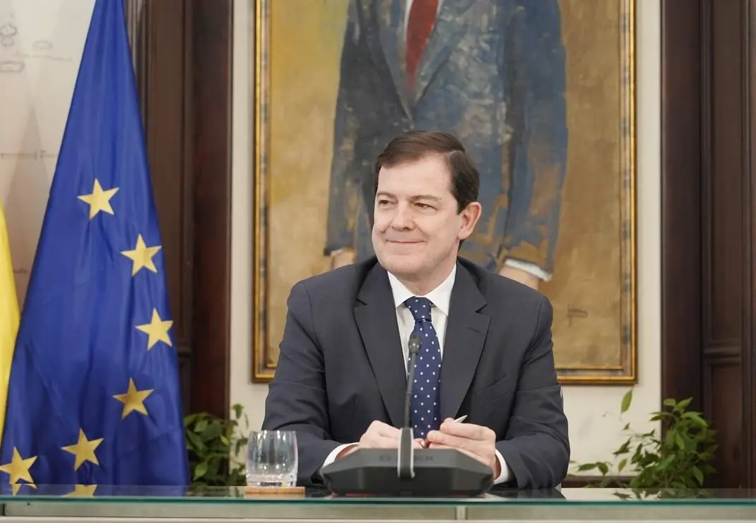 El presidente de la Junta, Alfonso Fern&aacute;ndez Ma&ntilde;ueco, firma un protocolo de colaboraci&oacute;n con las cuatro universidades p&uacute;blicas de la Comunidad.