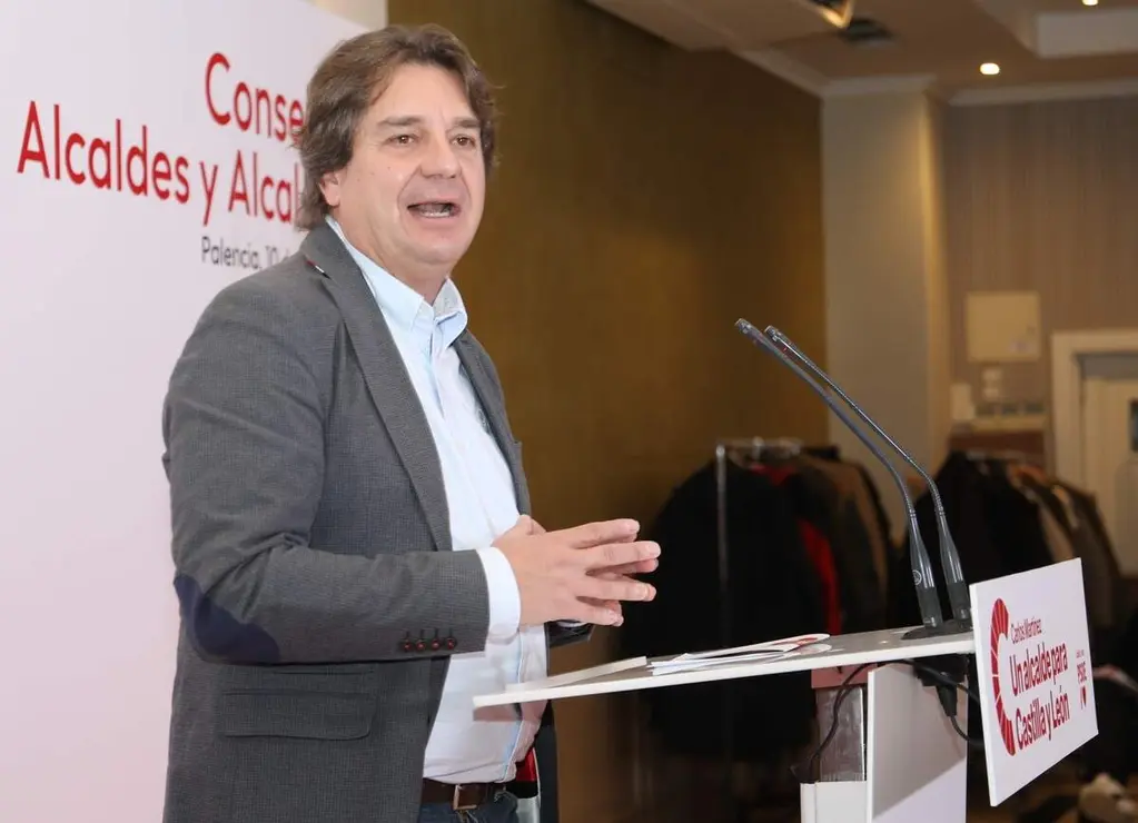 El PSOE de Castilla y Le&oacute;n re&uacute;ne en Palencia al Consejo de Alcaldes,  en la imagen momentos de la inauguraci&oacute;n con la participaci&oacute;n del secretario general del PSCyL y candidato a la Presidencia de la Junta, Carlos Mart&iacute;nez; de la nueva presidenta del  Consejo, y alcaldesa de Palencia, Miriam Andr&eacute;s, entre otros