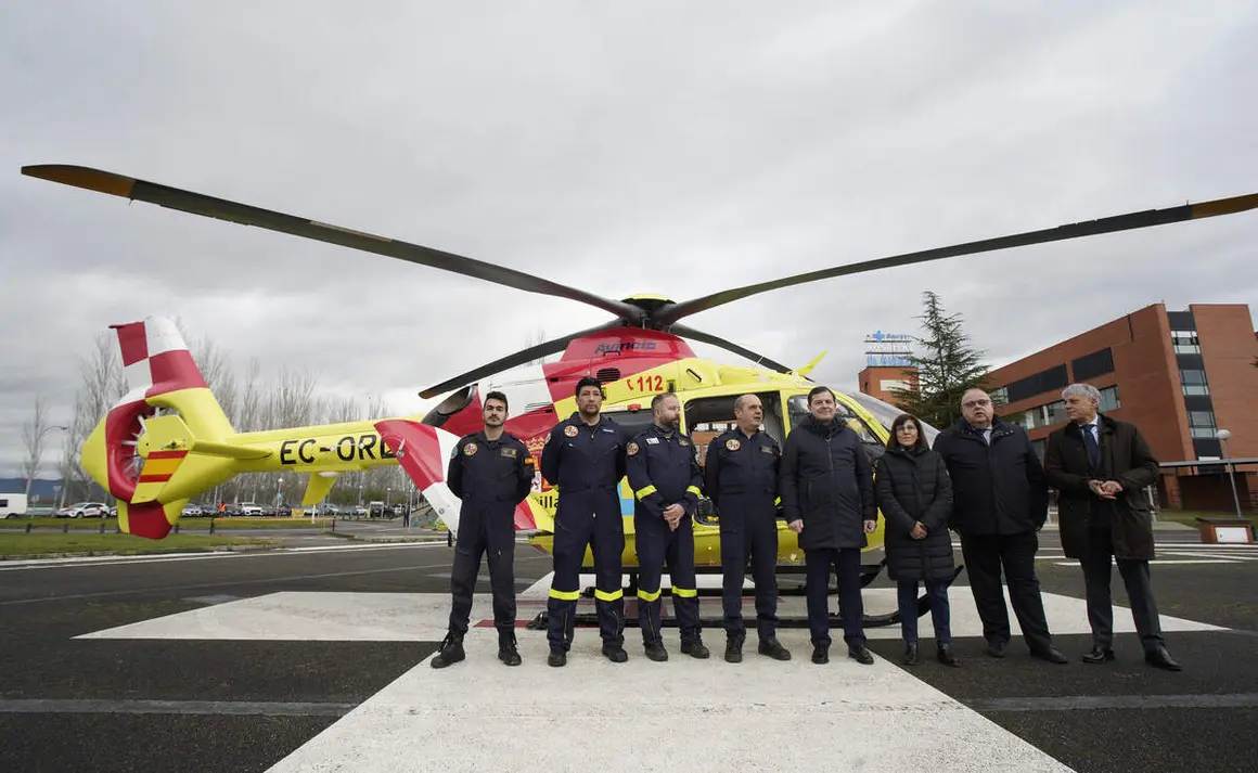 El presidente de la Junta de Castilla y Le&oacute;n, Alfonso Fern&aacute;ndez Ma&ntilde;ueco, durante la presentaci&oacute;n de las mejoras en transporte de emergencias sanitarias