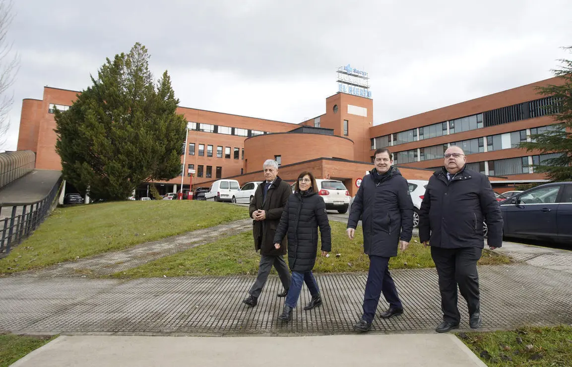 El presidente de la Junta de Castilla y Le&oacute;n, Alfonso Fern&aacute;ndez Ma&ntilde;ueco, durante la presentaci&oacute;n de las mejoras en transporte de emergencias sanitarias