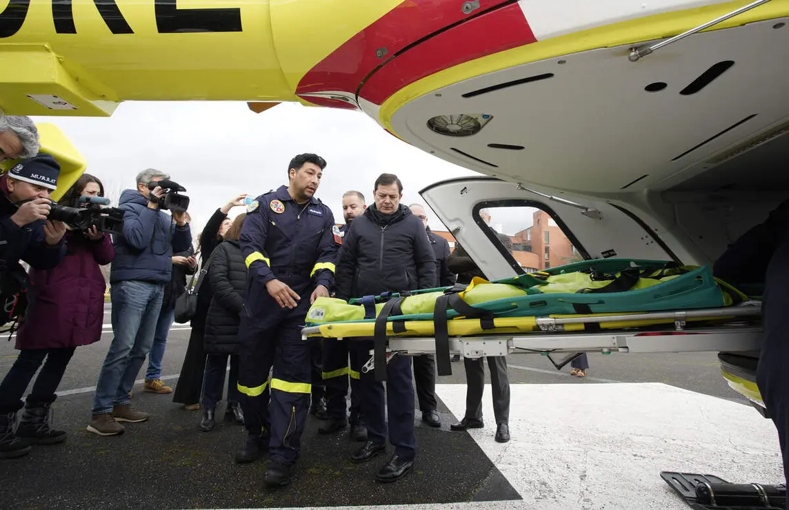 El presidente de la Junta de Castilla y Le&oacute;n, Alfonso Fern&aacute;ndez Ma&ntilde;ueco, durante la presentaci&oacute;n de las mejoras en transporte de emergencias sanitarias