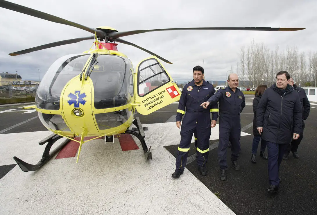 El presidente de la Junta de Castilla y Le&oacute;n, Alfonso Fern&aacute;ndez Ma&ntilde;ueco, durante la presentaci&oacute;n de las mejoras en transporte de emergencias sanitarias