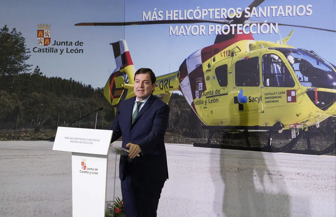 El presidente de la Junta de Castilla y Le&oacute;n, Alfonso Fern&aacute;ndez Ma&ntilde;ueco, durante la presentaci&oacute;n de las mejoras en transporte de emergencias sanitarias