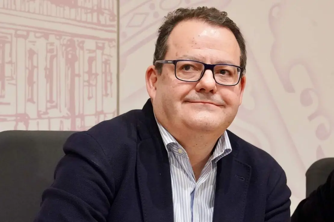 El alcalde de Le&oacute;n, Jos&eacute; Antonio Diez, presenta el XXIII Ciclo de M&uacute;sicas Hist&oacute;ricas de Le&oacute;n junto al director del Centro Nacional de Difusi&oacute;n Musical (CNDM), Francisco Jos&eacute; Lorenzo Fraile, la concejala de Acci&oacute;n y Promoci&oacute;n Cultural, Elena Aguado, y el doctor y profesor de Historia del Arte de la Universidad de Le&oacute;n, C&eacute;sar Garc&iacute;a