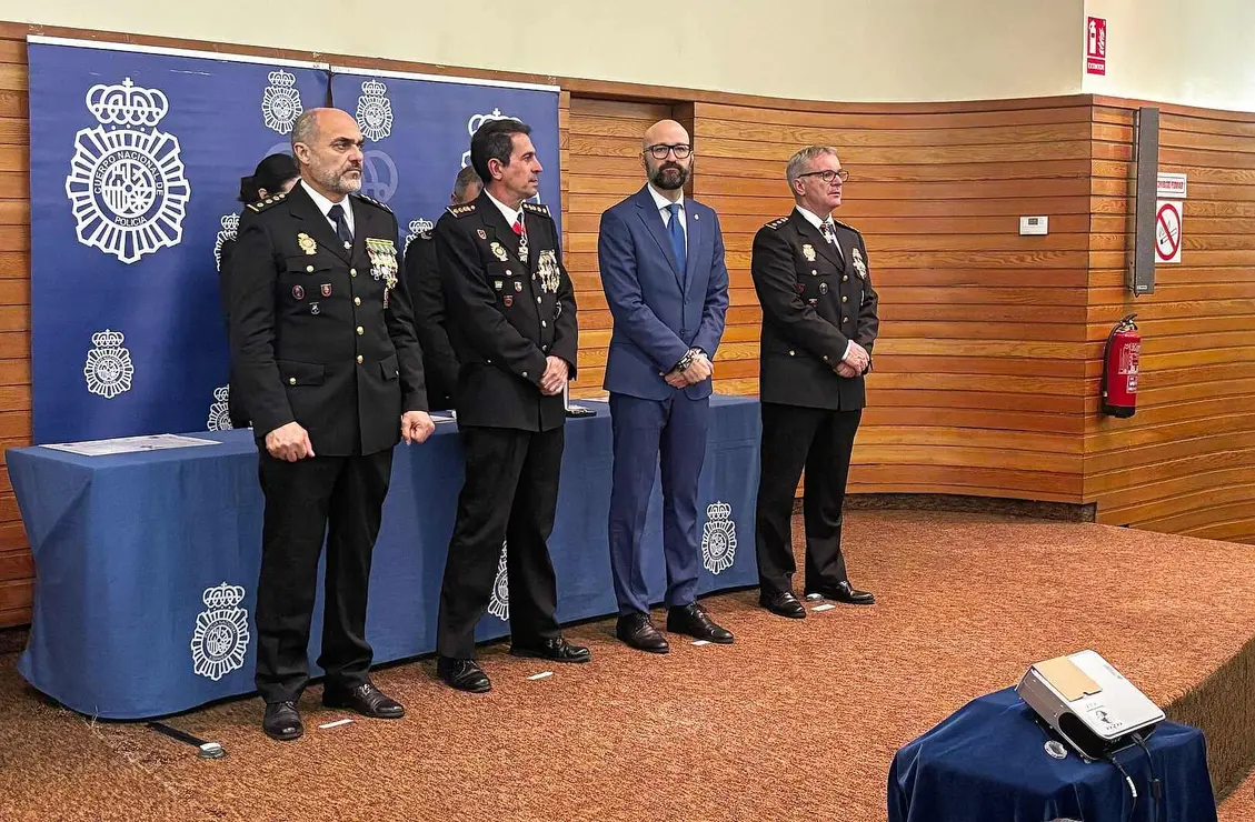 Polic&iacute;a Nacional (9)