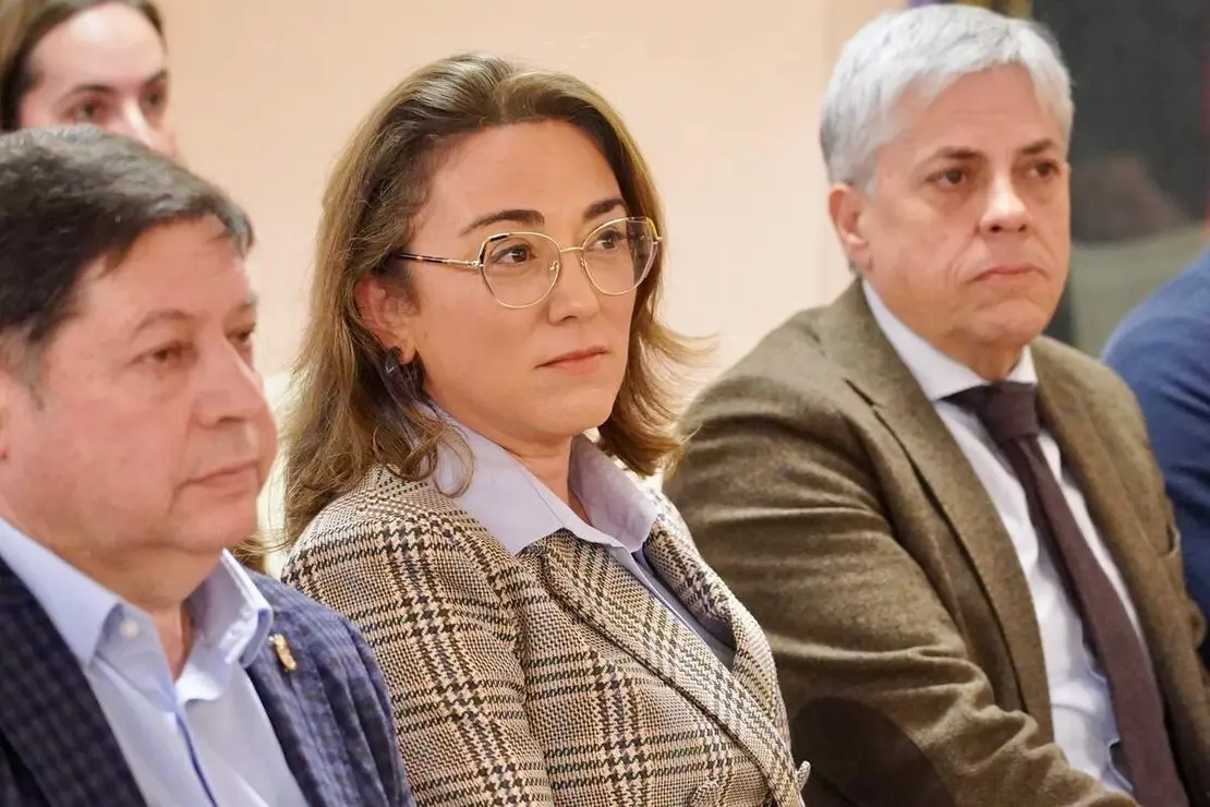 La consejera de Agricultura, Ganader&iacute;a y Desarrollo Rural, Mar&iacute;a Gonz&aacute;lez Corral, presenta el resultado final del proceso de concentraci&oacute;n parcelaria de la zona de Los Oteros.