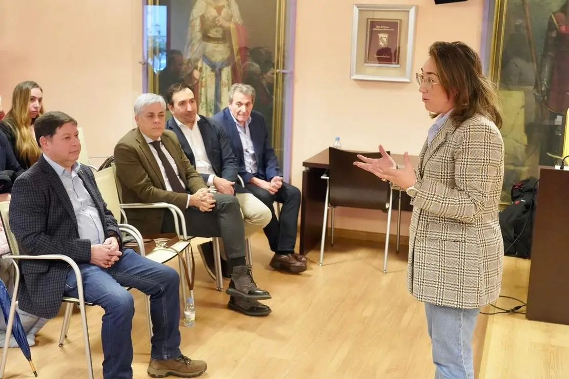 La consejera de Agricultura, Ganader&iacute;a y Desarrollo Rural, Mar&iacute;a Gonz&aacute;lez Corral, presenta el resultado final del proceso de concentraci&oacute;n parcelaria de la zona de Los Oteros.