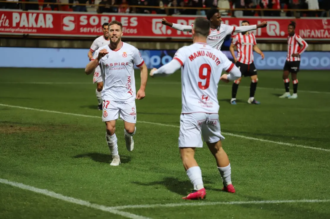 e213e933-223b-4b69-b4b4-a4aa09afe254