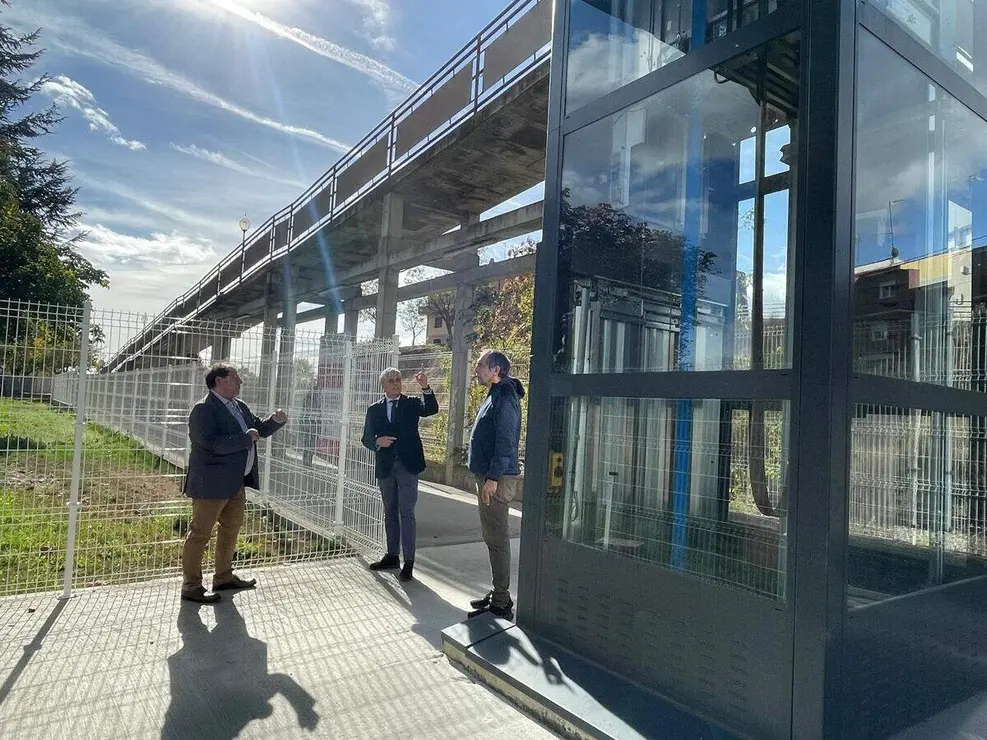 Ascensor Santa Marina, La Ba&ntilde;eza IV