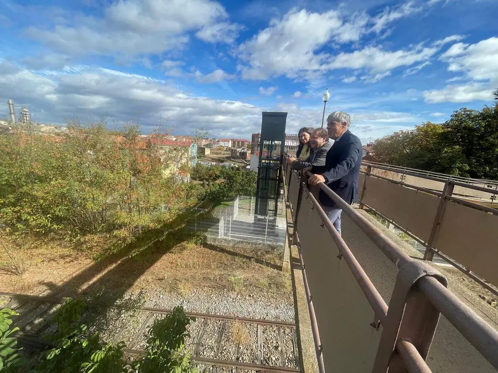 Ascensor Santa Marina, La Ba&ntilde;eza IX