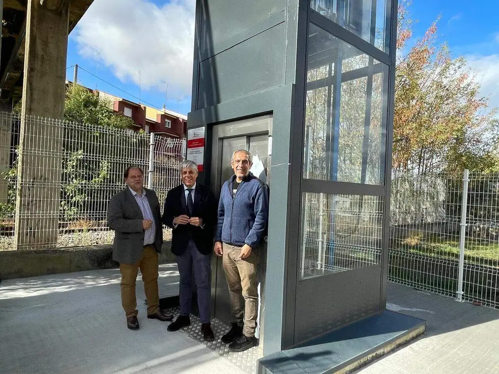 Ascensor Santa Marina, La Ba&ntilde;eza V