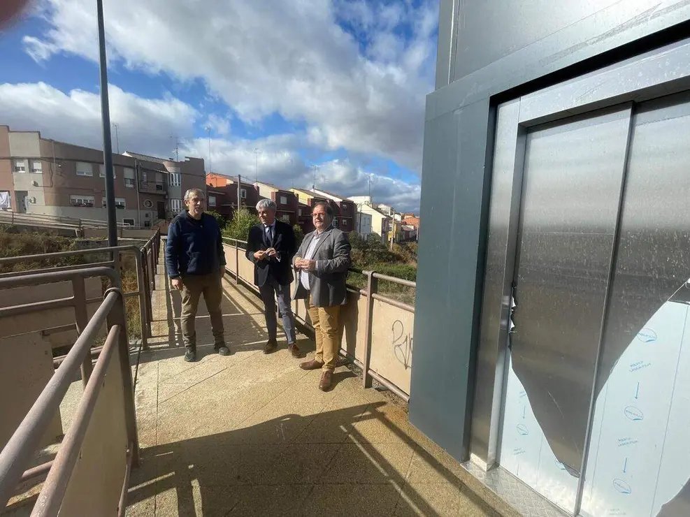 Ascensor Santa Marina, La Ba&ntilde;eza VIII