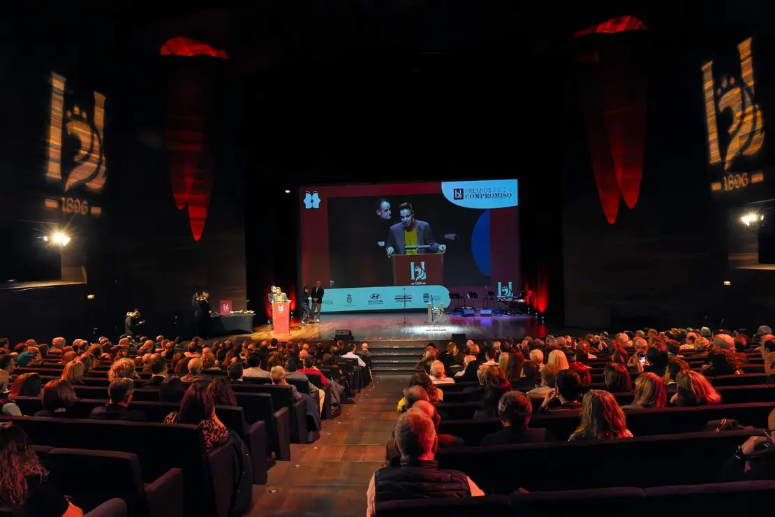 207_caraAcara_Y2A1143-DxO_DeepPRIME XD2s